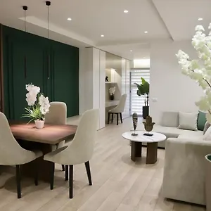 La Grand - New Bazaar شقة تيرانا